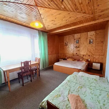 у тараса і лесі Yaremtche