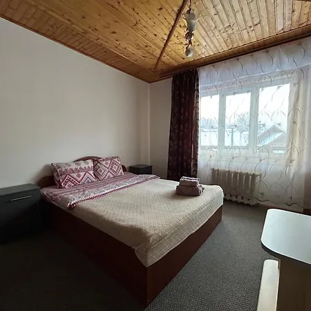 Konukevi у тараса і лесі